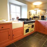 Ardennic For Groups فندق 3*